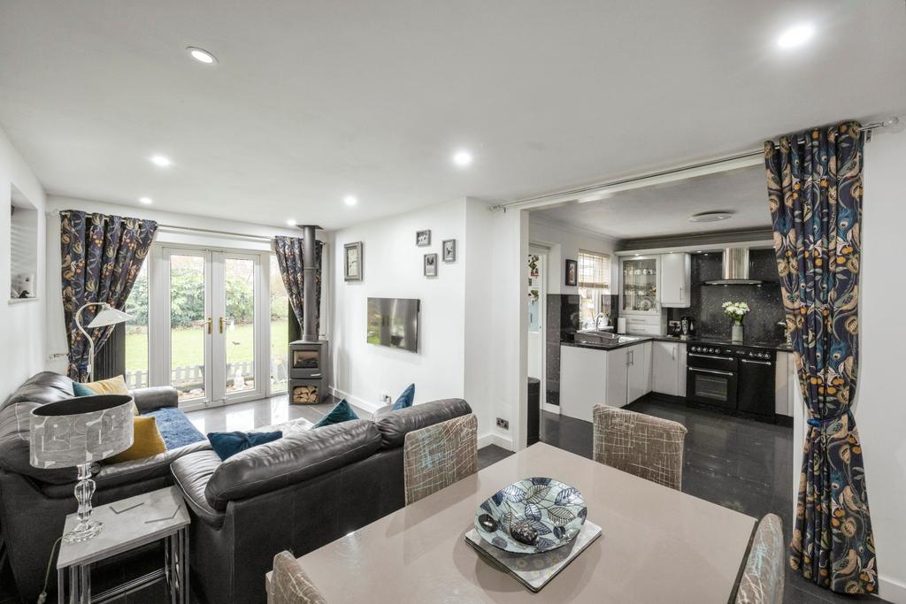 Sitting/Dining Room