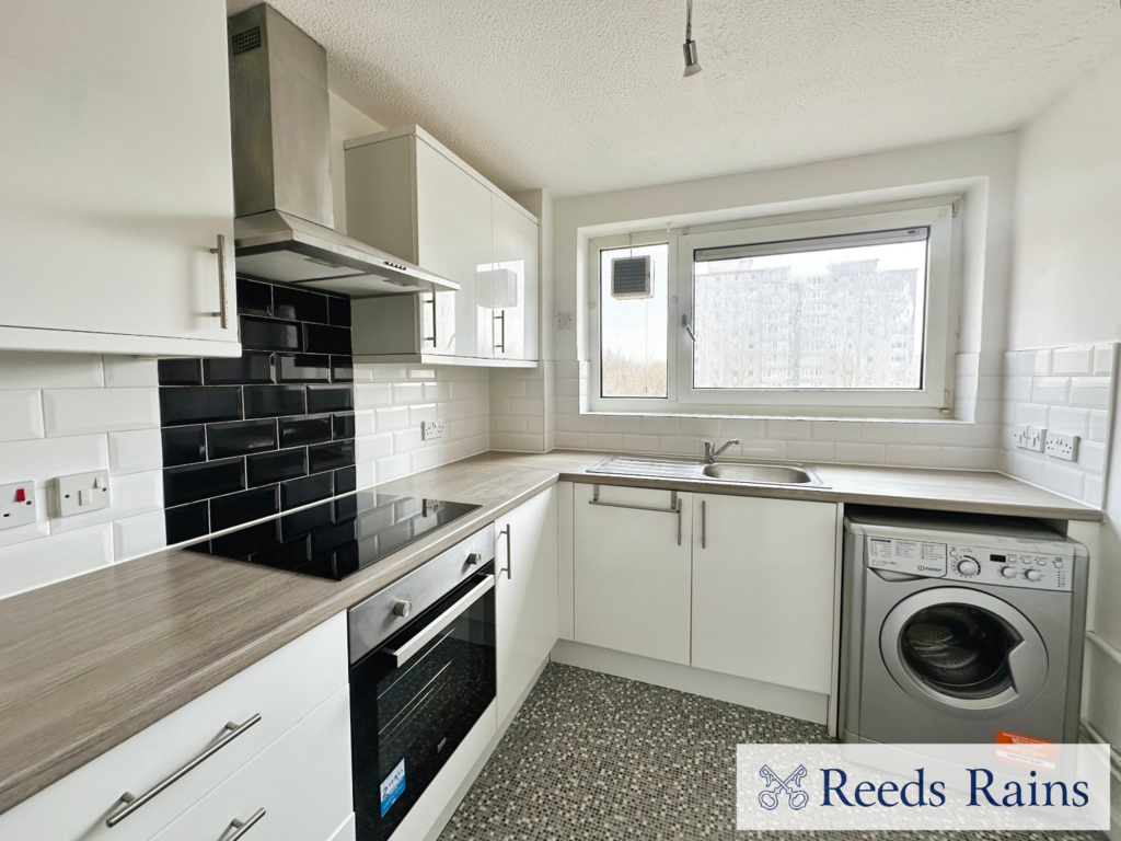 Apartment in Salford, Kersal - View 3