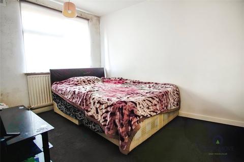 2 bedroom maisonette to rent, Highfield Avenue, Erith DA8