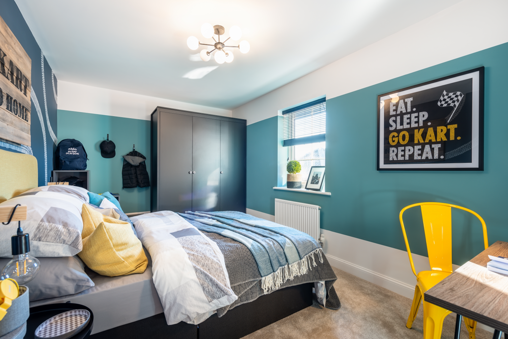 Spacious double bedroom