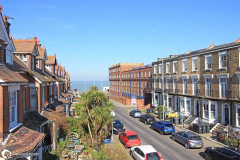 3 bedroom semi-detached house for sale, Westbrook Gardens, Westbrook