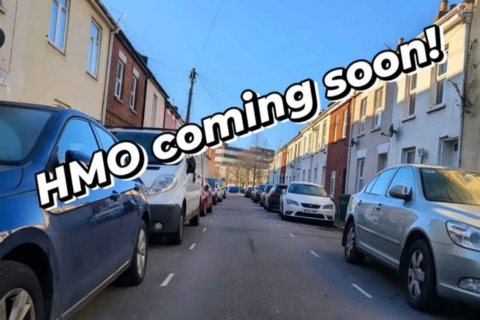 6 bedroom terraced house to rent, Codrington Street, Exeter EX1