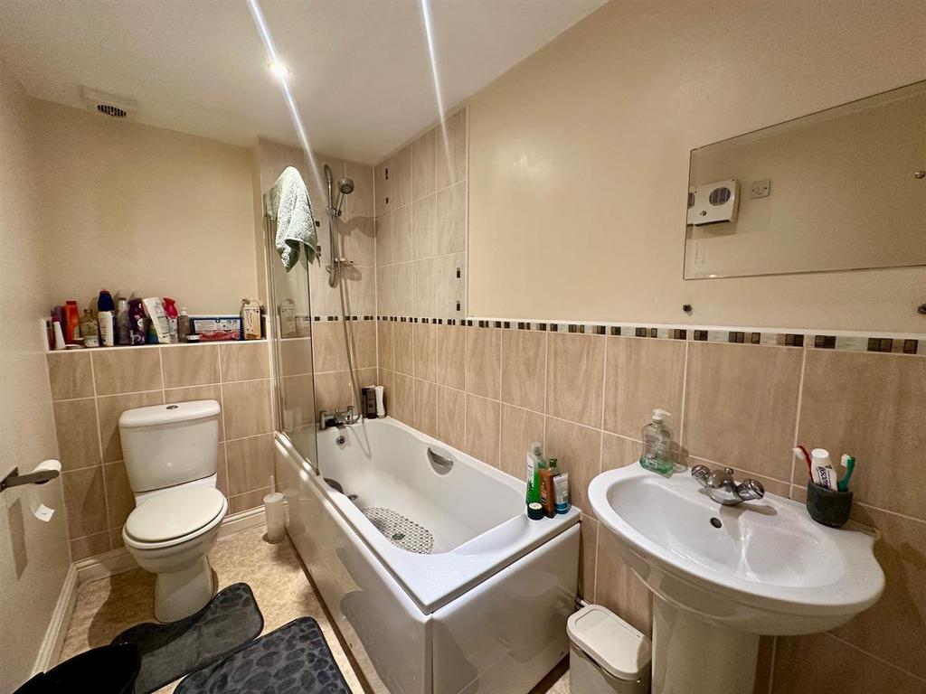 Bathroom.jpg