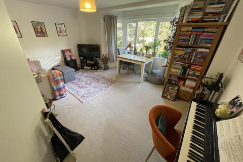 2 bedroom flat to rent, St. Johns Park, London, SE3