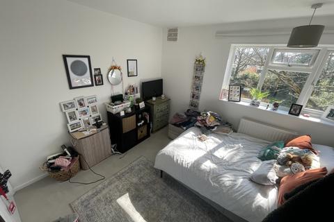 2 bedroom flat to rent, St. Johns Park, London, SE3