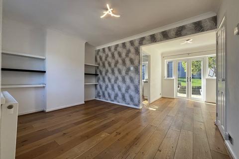 44 Amethyst Avenue, Chatham, ME5 9TU