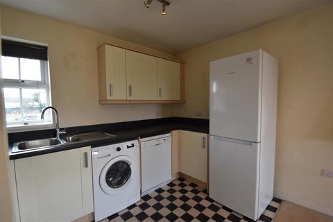 2 bedroom flat to rent, Fresson Road, Herts SG1