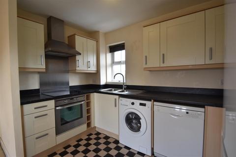 2 bedroom flat to rent, Fresson Road, Herts SG1