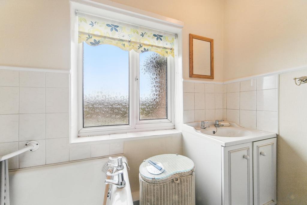 Weeland Road - Bathroom
