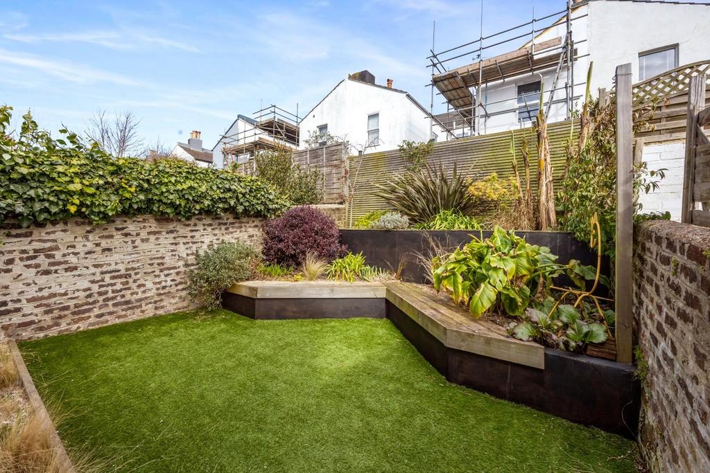 Garden (3).JPG