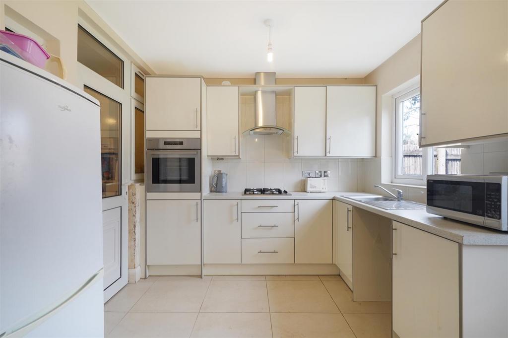 200 Whitton Avenue East - JSF2suo Ng FHQAWu XTKm E.jpg