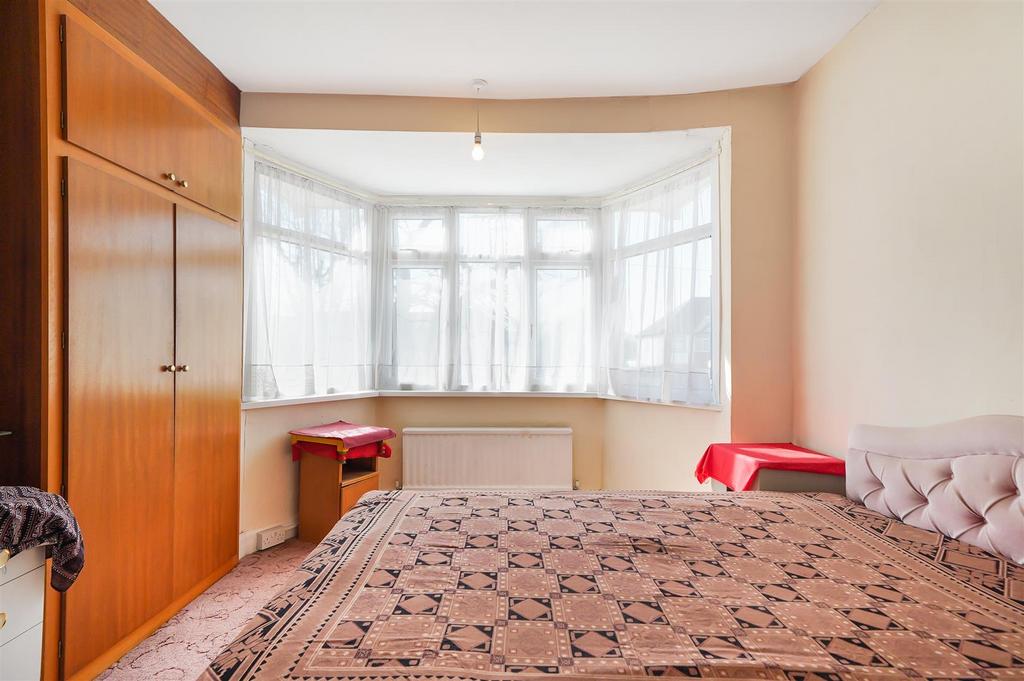 200 Whitton Avenue East - T5 Uq RR5lkqrb Gd Odnn9w.jpg