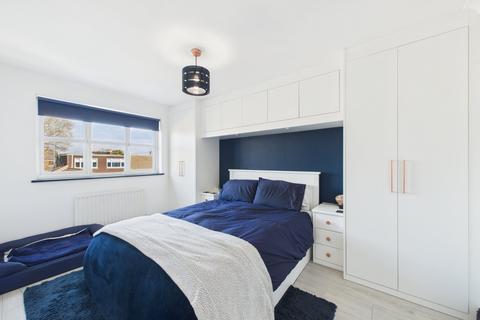 50 Frogmore Road, Blackwater, Camberley, GU17 0NP