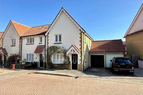 80 Bramble Tye, Laindon, Basildon, SS15 5GS