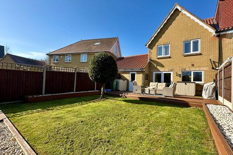 80 Bramble Tye, Laindon, Basildon, SS15 5GS