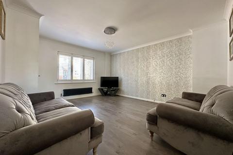 80 Bramble Tye, Laindon, Basildon, SS15 5GS