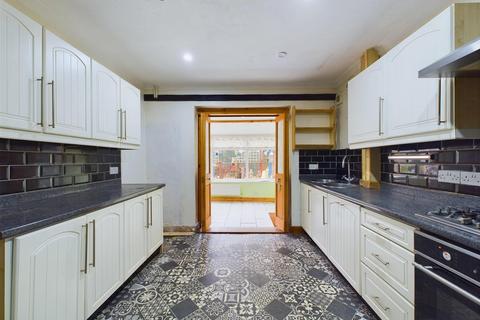 3 bedroom semi-detached house for sale, Applegarth Lane, Bridlington