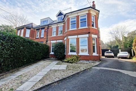 Flat 2, 17 Snowdon Road, Bournemouth, BH4 9HL