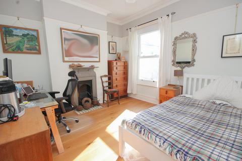 Flat 2, 17 Snowdon Road, Bournemouth, BH4 9HL
