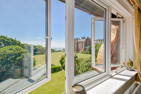 2 bedroom flat for sale, Sandgate Road, Folkestone, CT20