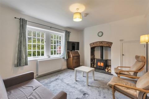 3 bedroom terraced house for sale, Glanrafon, Llanwddyn, SY10.
