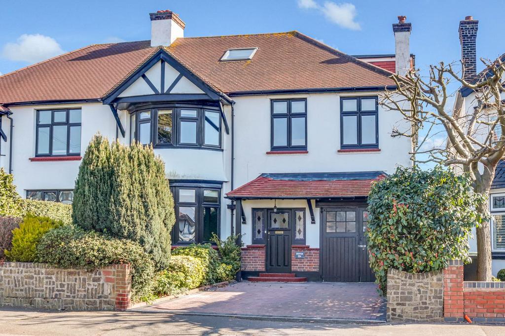 Thorpe Hall Avenue, Thorpe Bay SS1 5 bed semi-detached house for sale ...