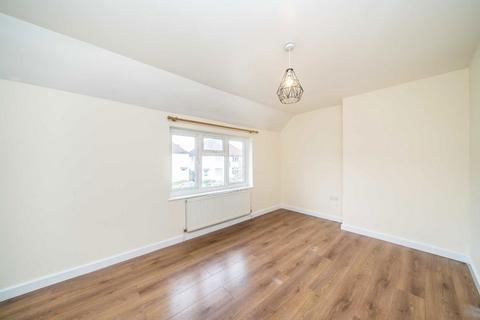 4 bedroom terraced house to rent, Rosebery Road, Kingston Upon Thames KT1