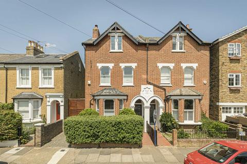 17 Albert Road, Teddington, TW11 0BD