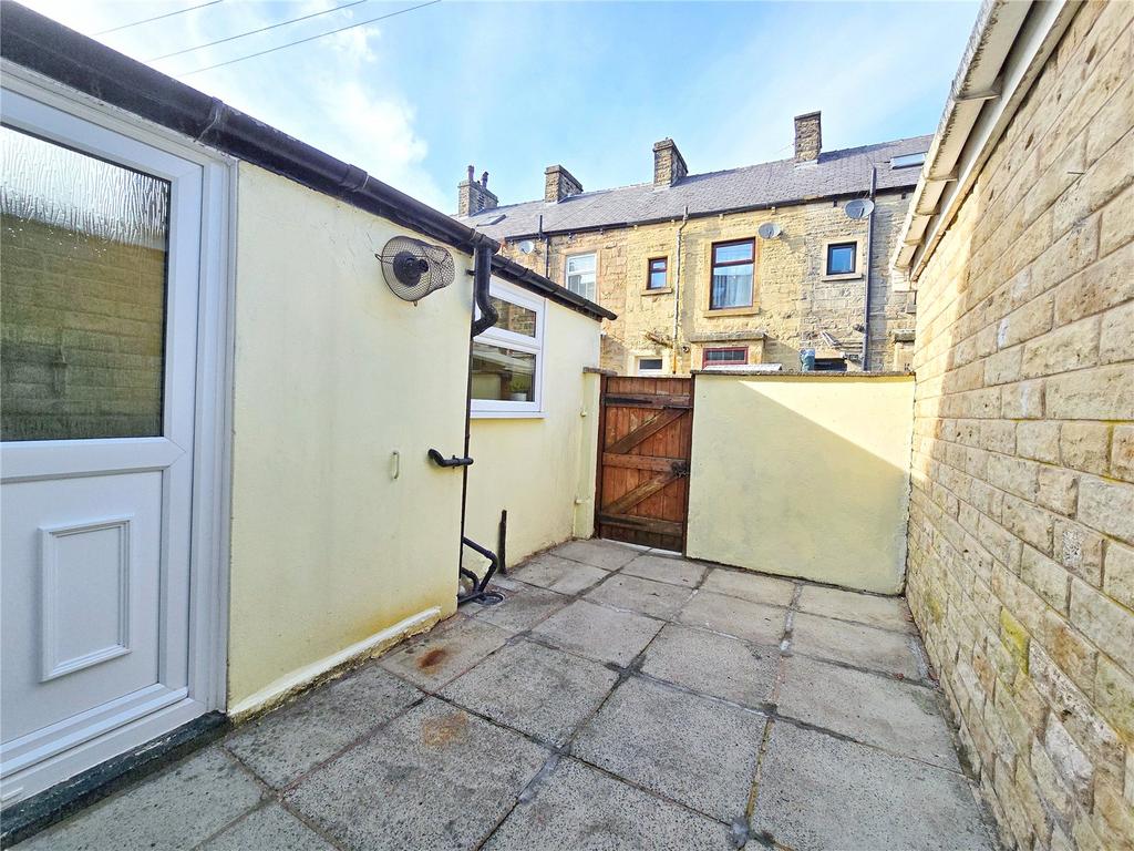 Rear Patio Yard