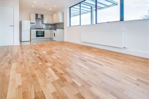 2 bed flat/apartment for rent in Harvest Crescent, Fleet, Hampshire, GU51