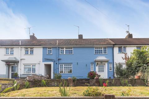 3 bedroom terraced house to rent, Carden Avenue, Brighton