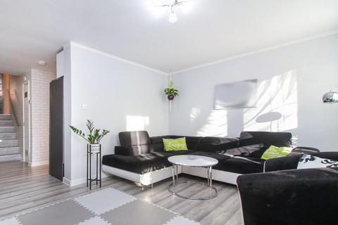 2 bedroom flat for sale, Houston Court, Newcastle Upon Tyne