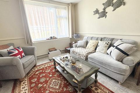 3 bedroom terraced house for sale, Thrush Close, Melton Mowbray, Leicestershire