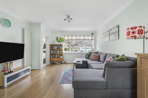 3 bedroom terraced house for sale, Frampton Close, Sutton