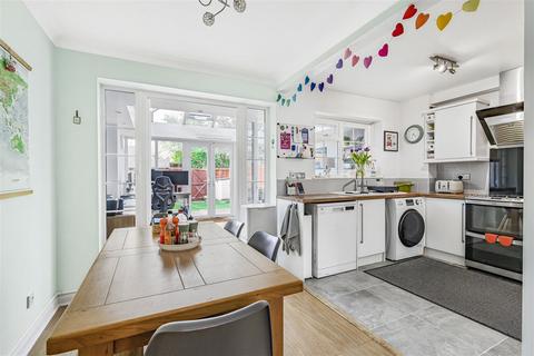 13 Frampton Close, Sutton, SM2 6SU