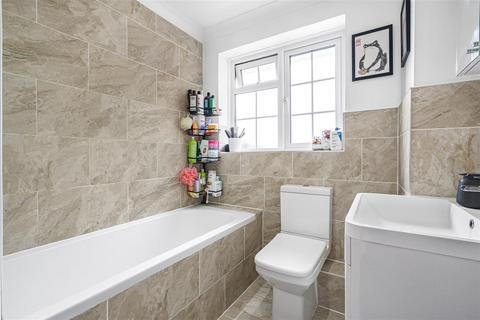 13 Frampton Close, Sutton, SM2 6SU