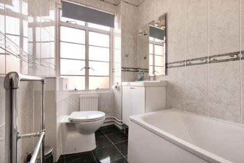 1 bedroom apartment to rent, Rossmore Court, London, NW1