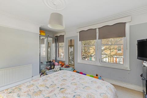 19 Salisbury Road, London, W13 9TU