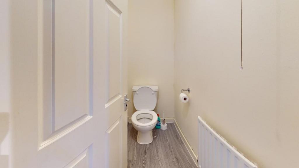 Lrg Flat-2-55-Alfreton-Road-Bathroom