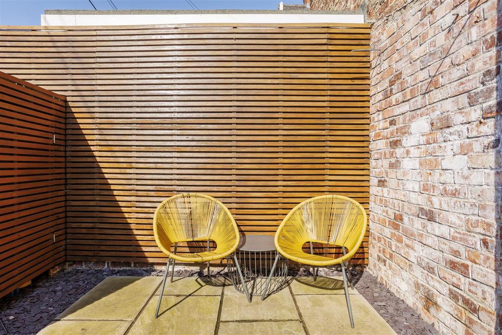 90 Albemarle Road 10.jpg