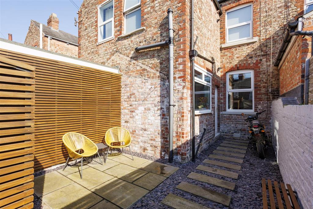 90 Albemarle Road 11.jpg