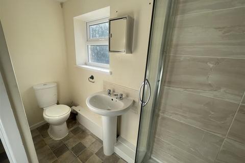 3 bedroom terraced house for sale, John Street, Llanelli