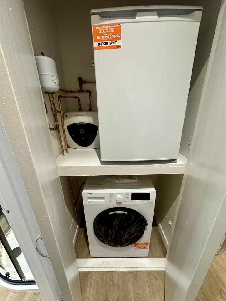 Hall cupboard with w