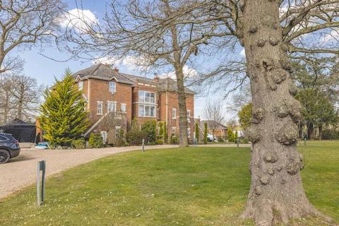 3 bedroom townhouse for sale, Denham Road, Iver SL0