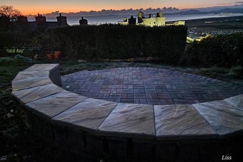 2 bedroom house for sale, 2 Castle View, Harlech