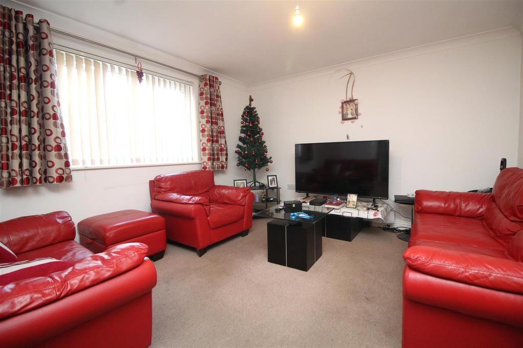 Living room 1.JPG