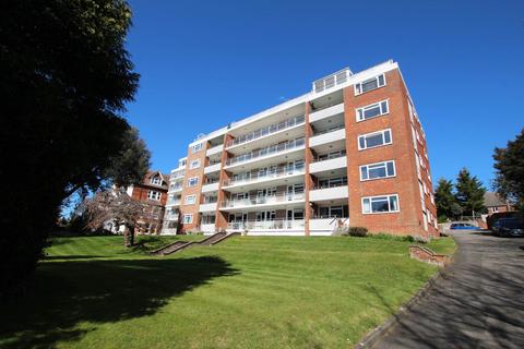 3 bedroom flat for sale, Selwyn Road, Eastbourne, BN21 2LF