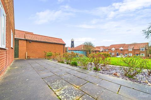 4 Castle Court, Barton-upon-humber, DN18 5EJ