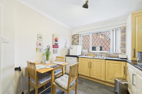 4 Castle Court, Barton-upon-humber, DN18 5EJ