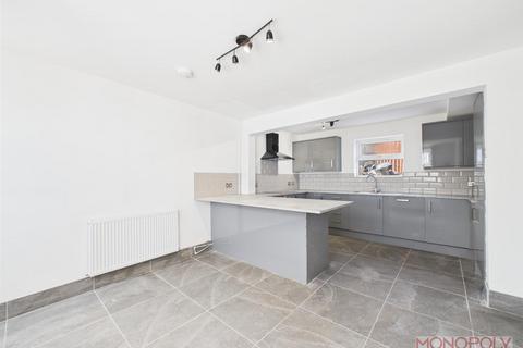 3 bedroom semi-detached house for sale, Harwd Road, Brymbo, Wrexham